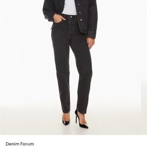 Denim Forum- The 90’s Boyfriend High Waist Tapered Jeans (tall)- black Eyeliner